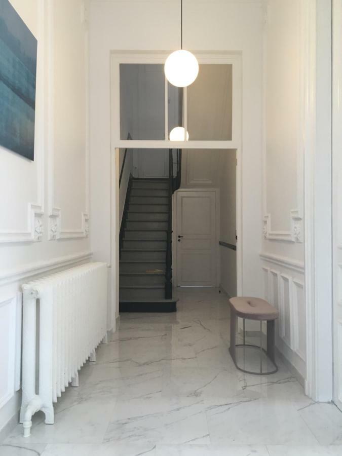 Canopee Guesthouse 익셀레스 외부 사진