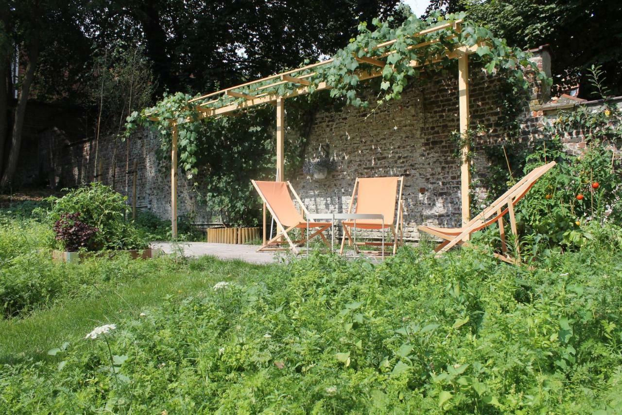Canopee Guesthouse 익셀레스 외부 사진