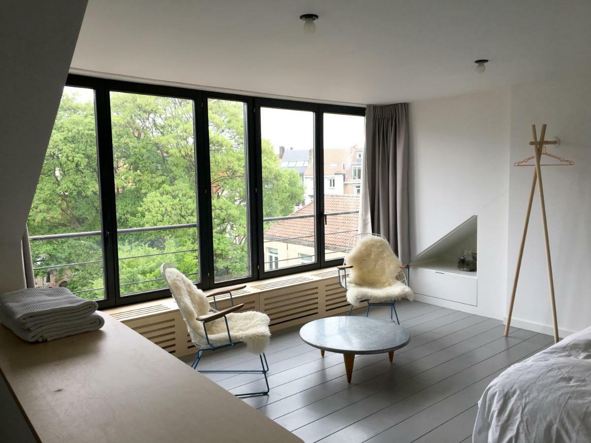 Canopee Guesthouse 익셀레스 외부 사진